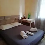 Hotel De L'etoile 2*