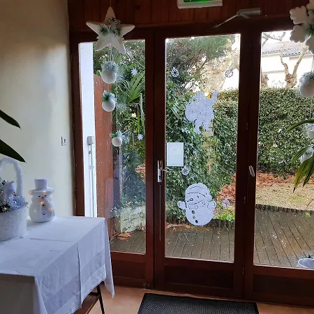 De L'etoile 2* Andernos-les-Bains